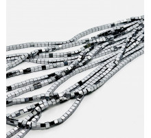 Нить гематит серебряный куб 4*4мм