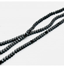 Нить гематит черный квадрат грань 5*6мм