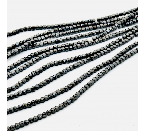 Нить гематит черный куб грань 5*5мм